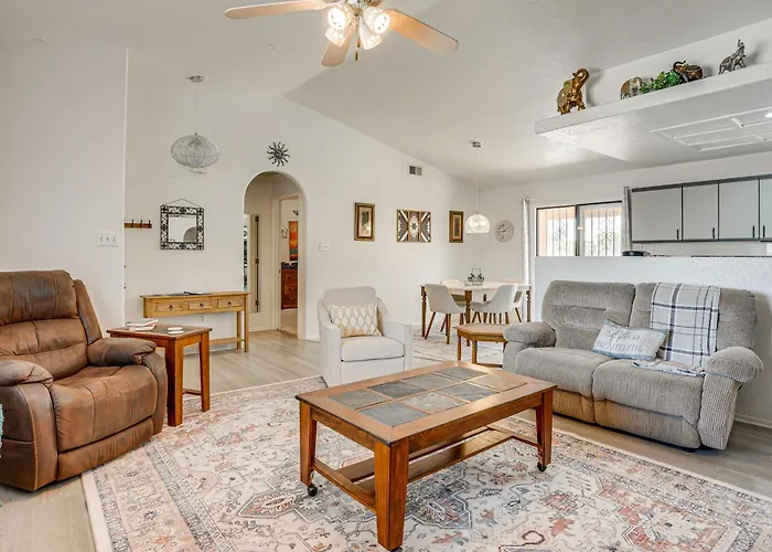 Spacious Yard! Escape, Near Shops & Golf